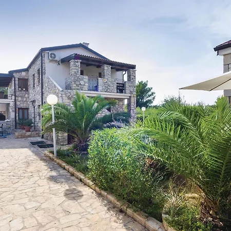 דירה Two-bedroom In ויר
