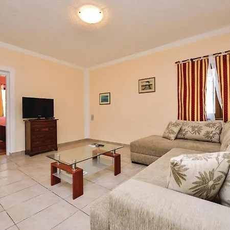 Two-bedroom In ויר